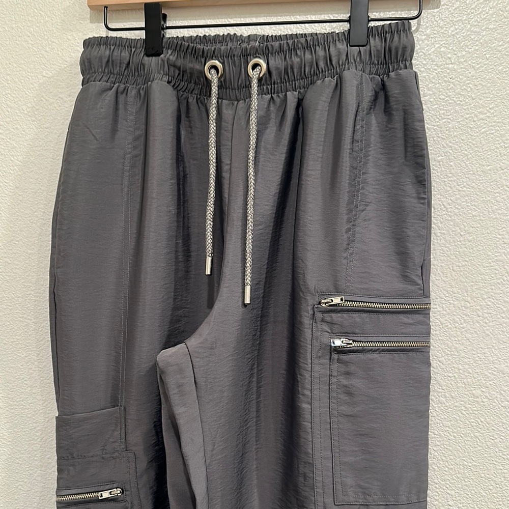 Women’s Gray Cargo Pants